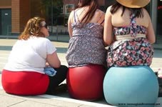 Immagini divertenti donne sedute